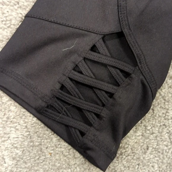 Capri Leggings - Picture 2 of 7